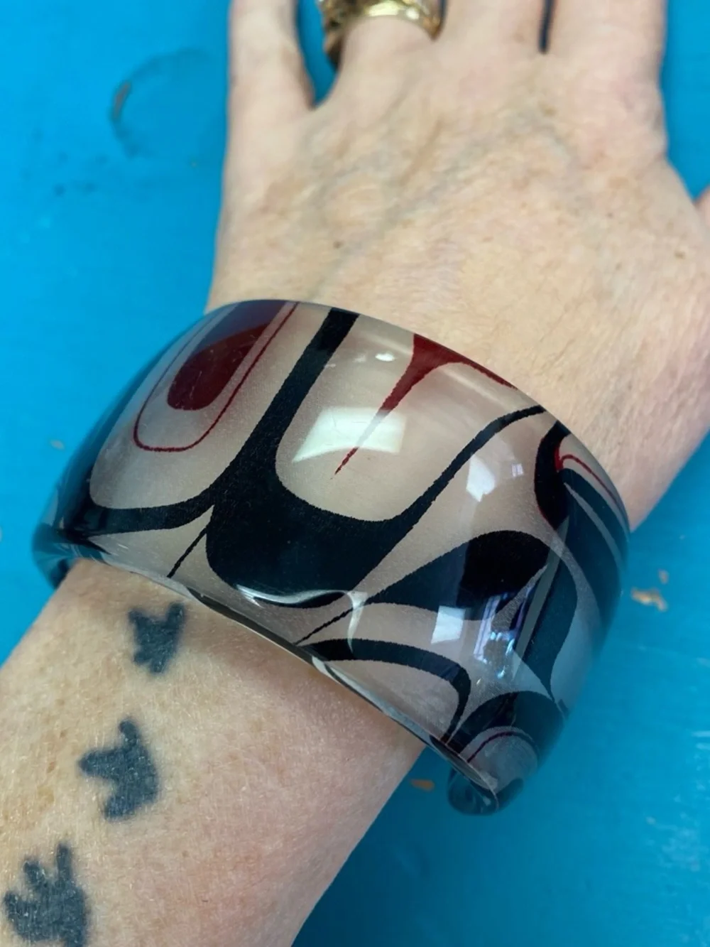 Kelly Robinson Native arts. Acrylic silk Resin Bangle